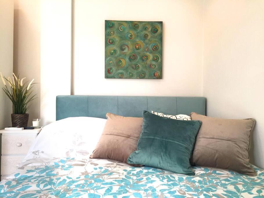 Emerald Mini Suite:Your Deluxe Studio In Kalamaria เทสซาโลนิกิ ภายนอก รูปภาพ