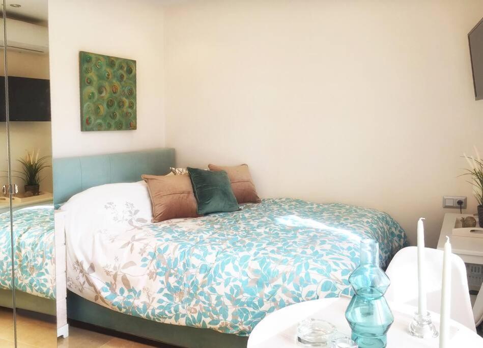 Emerald Mini Suite:Your Deluxe Studio In Kalamaria เทสซาโลนิกิ ภายนอก รูปภาพ